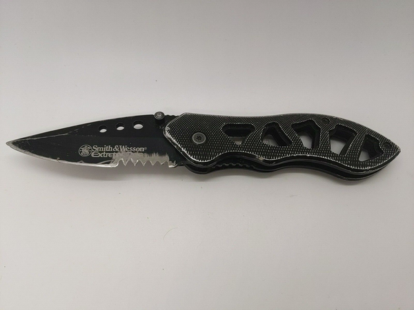 Smith & Wesson Extreme Ops SWA3 Liner Combination Drop Point Blade Folding Knife