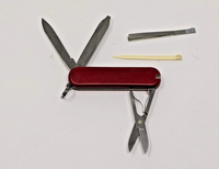 Victorinox Classic SD SAK Pocket Knife 58mm Red*No Logo* Toothpick Tweezers