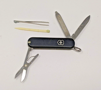 Victorinox Classic SAK Pocket Knife 58mm Black *No Logo* With Toothpick Tweezers