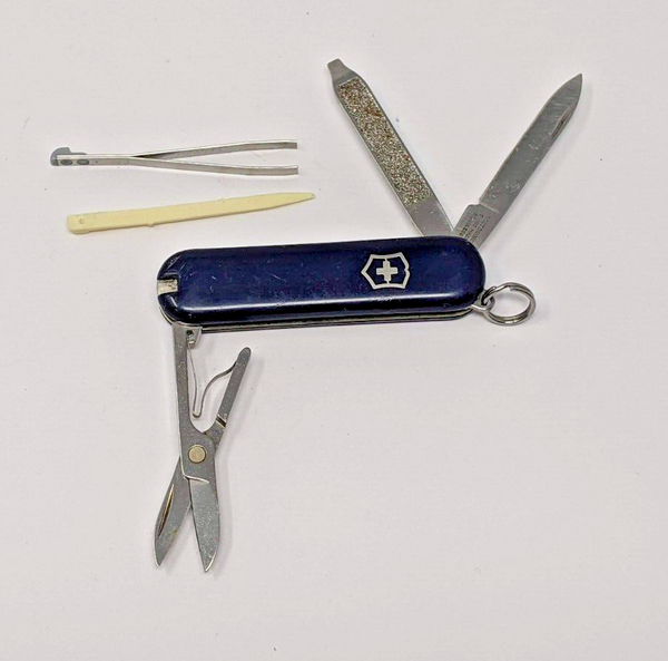 Victorinox Classic SD Navy Blue Pocket Knife 58mm *No Logo* Toothpick Tweezers